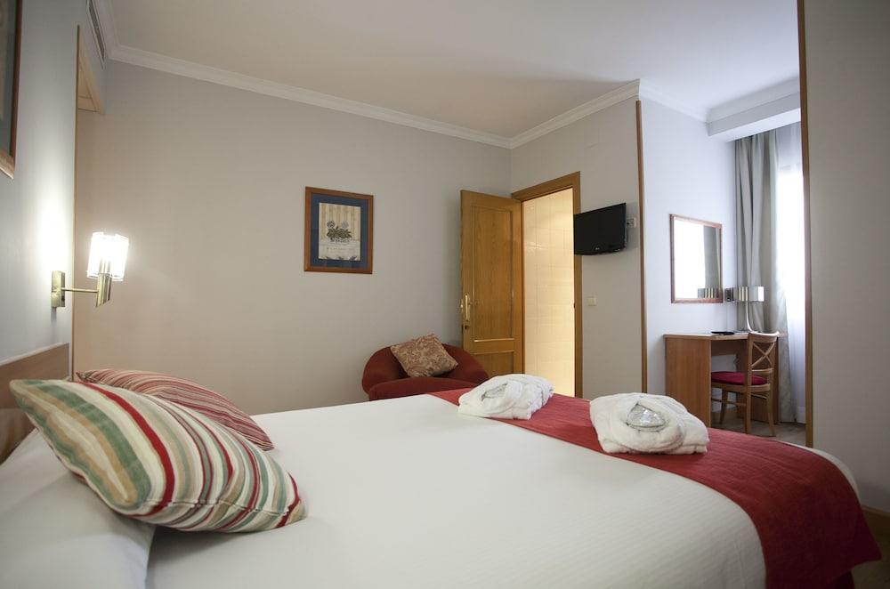 Muralto Madrid Princesa Exterior photo
