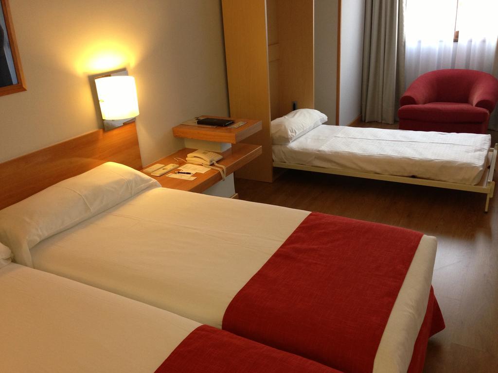 Muralto Madrid Princesa Exterior photo